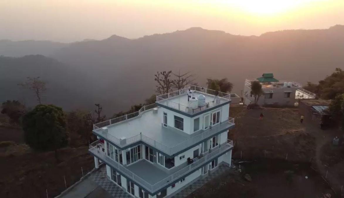 Mayur Home Stay, Morni Hills Екстериор снимка